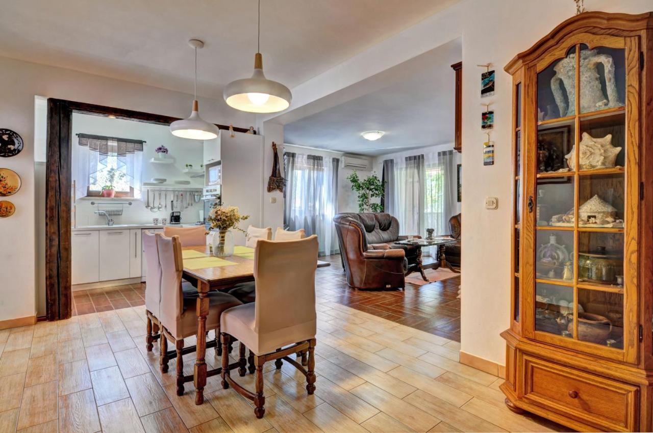 Apartments Babic Fažana Екстериор снимка