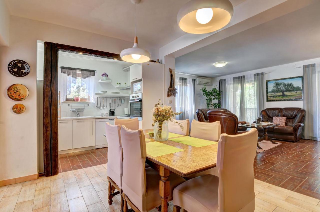 Apartments Babic Fažana Екстериор снимка